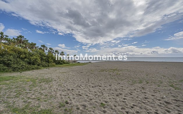Plot - Resale - Estepona - Costalita