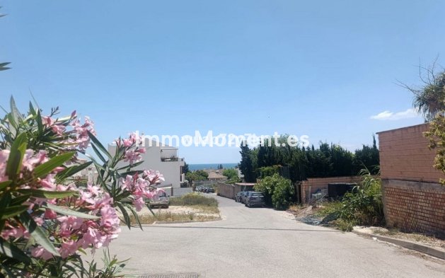 Plot - Resale - Estepona - Estepona Centro