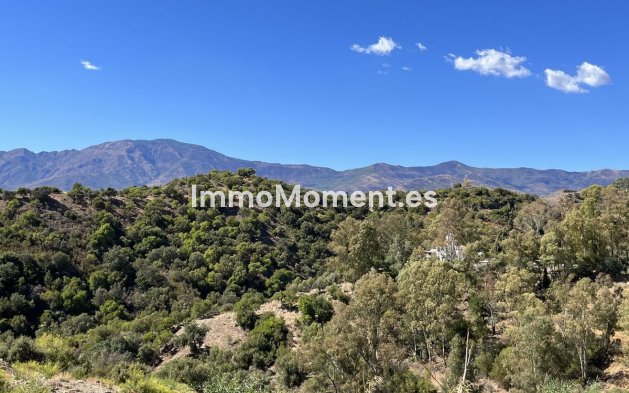 Plot - Resale - Estepona - Selwo