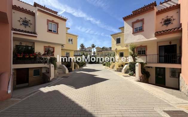 Reihenhaus - Wiederverkauf - Estepona  - Estepona Centro
