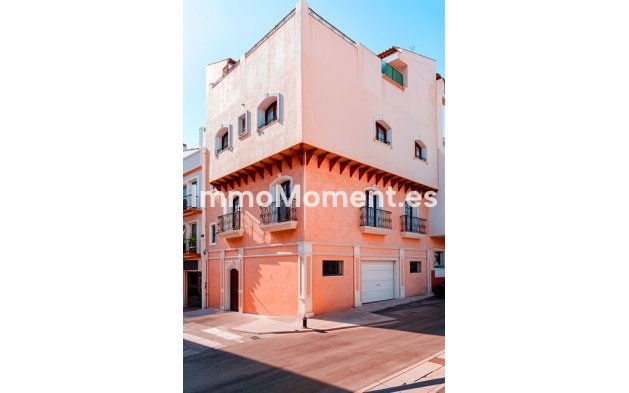 Reihenhaus - Wiederverkauf - Estepona  - Estepona Centro
