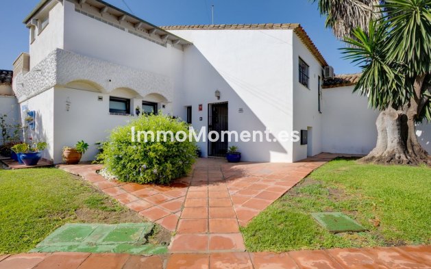 Reihenhaus - Wiederverkauf - Estepona  - Estepona Centro
