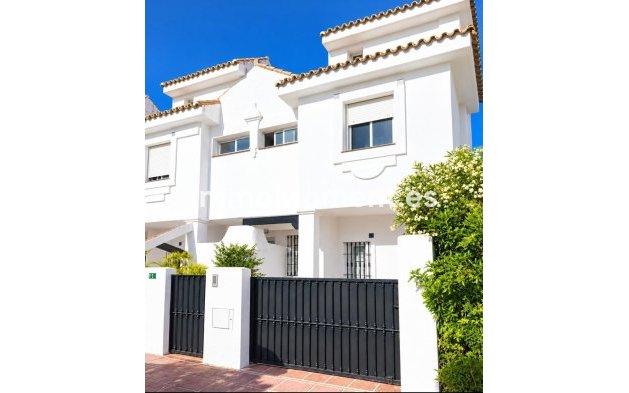 Reihenhaus - Wiederverkauf - Marbella - Nueva Andalucía