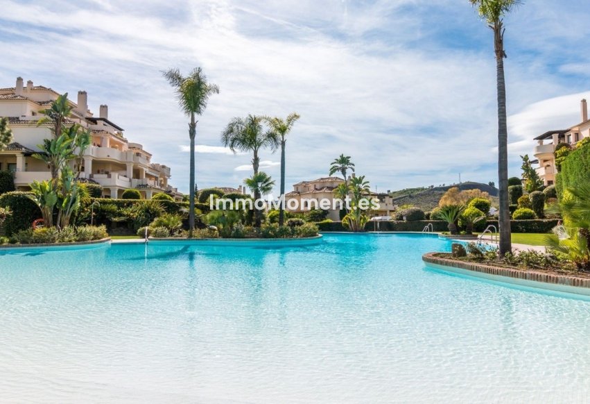 Resale - Apartment - Benahavís - Benahavís Centro