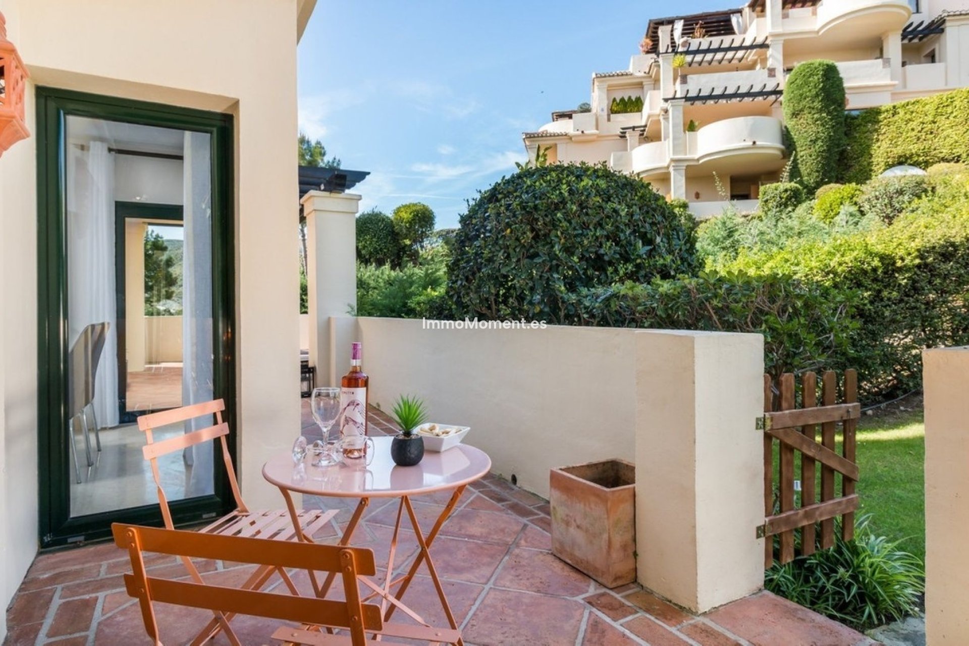Resale - Apartment - Benahavís - Benahavís Centro