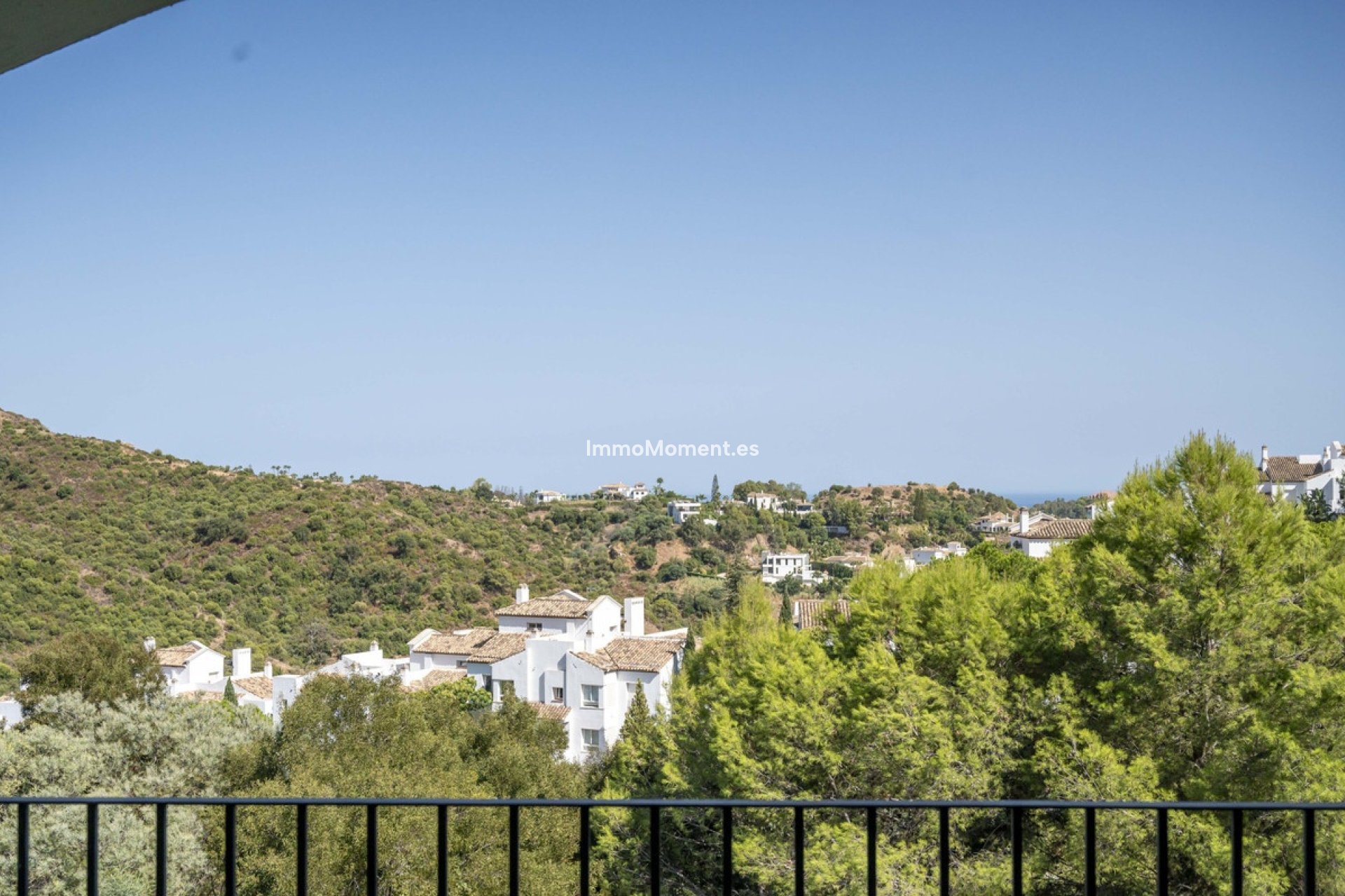 Resale - Apartment - Benahavís - Benahavís Centro