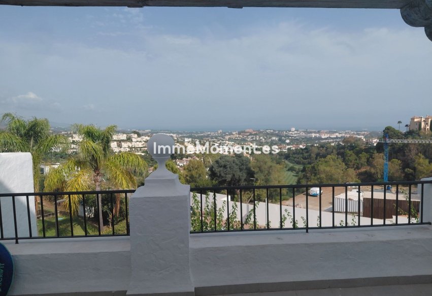 Resale - Apartment - Benahavís - Benahavís Centro