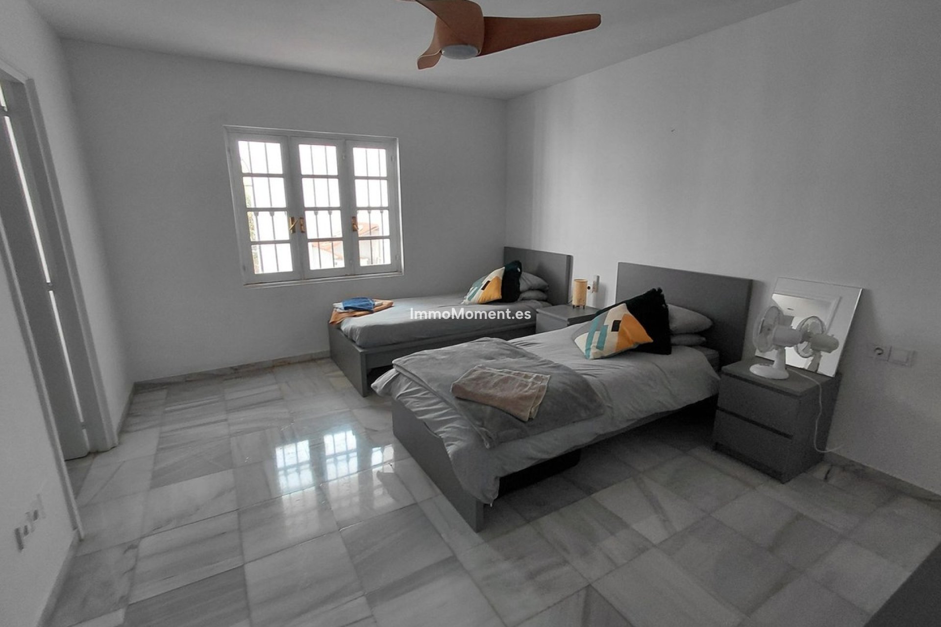 Resale - Apartment - Benahavís - Benahavís Centro
