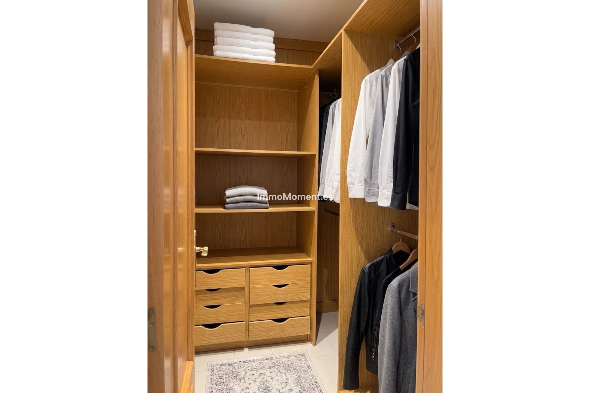 Resale - Apartment - Benahavís - Benahavís Centro
