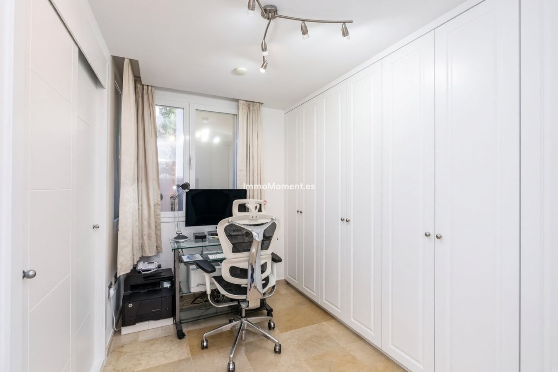 Resale - Apartment - Benahavís - Benahavís Centro