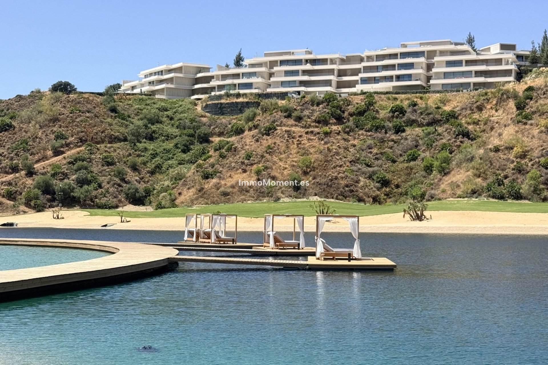 Resale - Apartment - Benahavís - Benahavís Centro