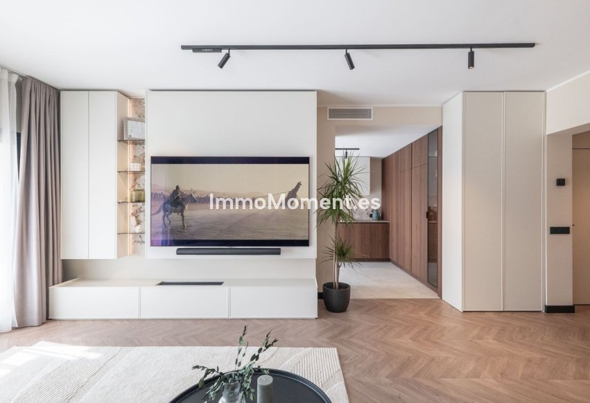 Resale - Apartment - Benahavís - Benahavís Centro