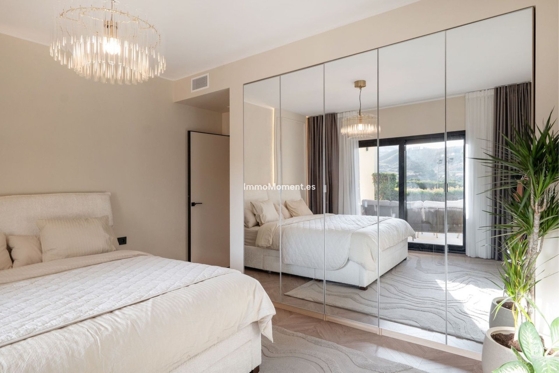 Resale - Apartment - Benahavís - Benahavís Centro
