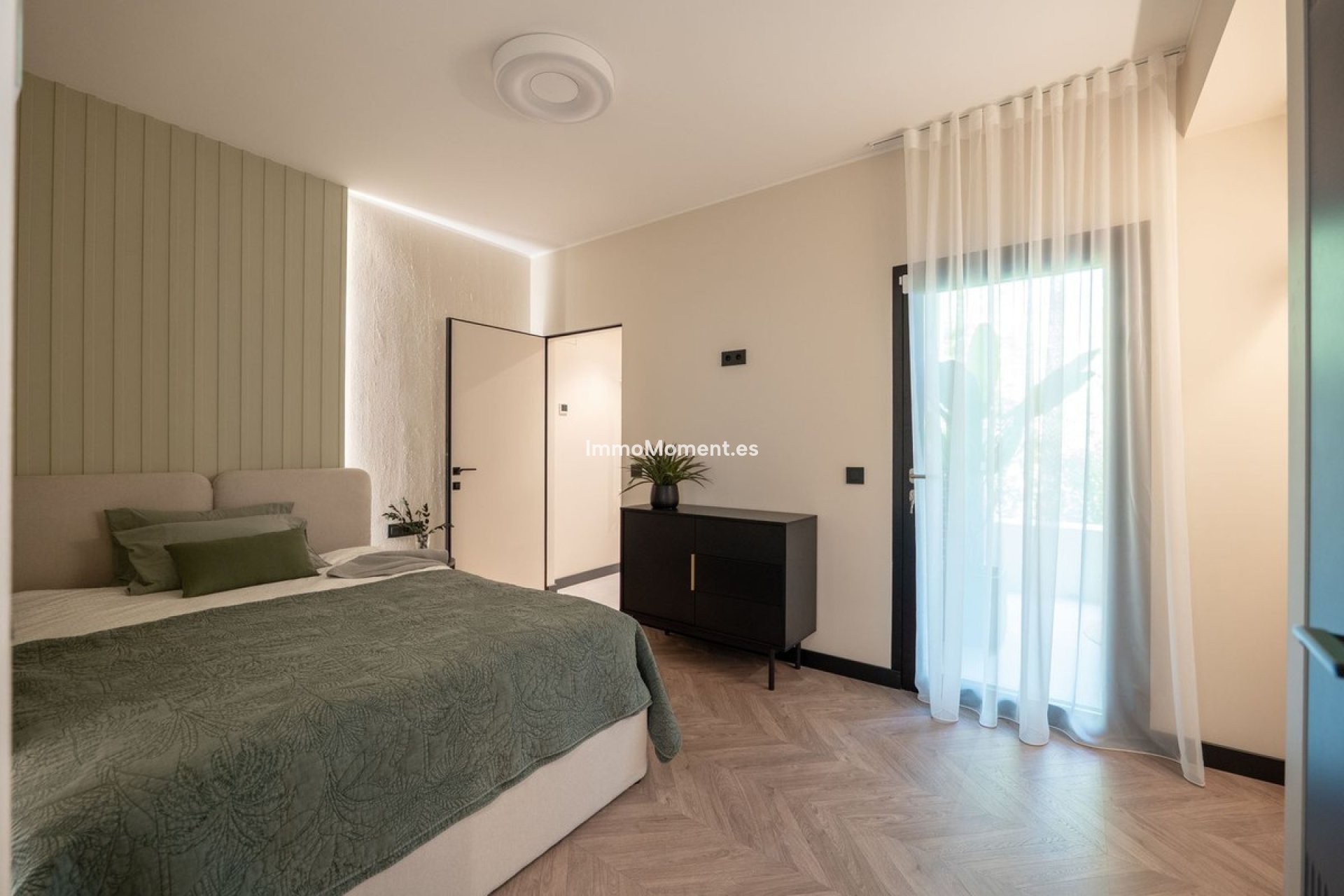 Resale - Apartment - Benahavís - Benahavís Centro