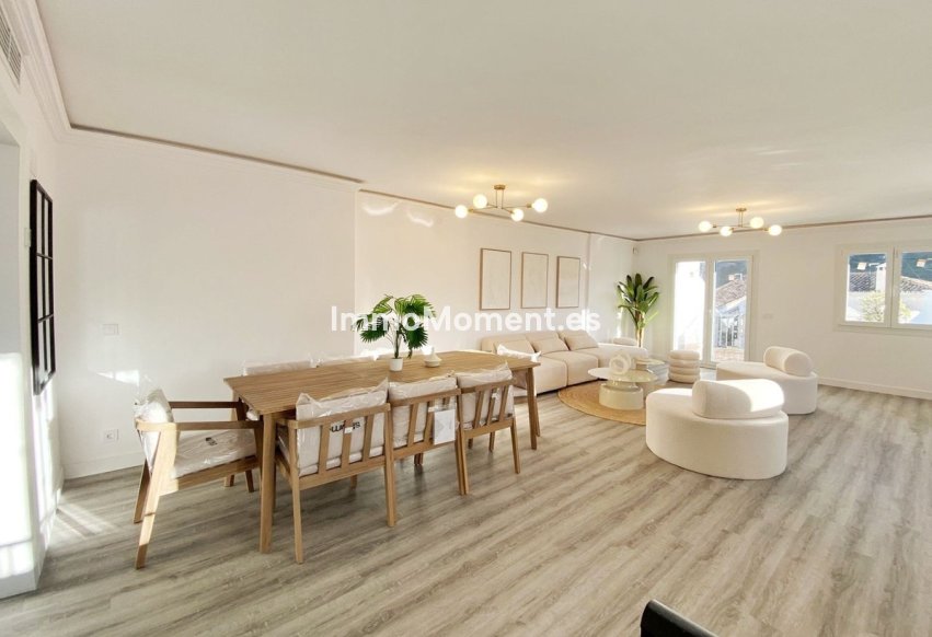 Resale - Apartment - Benahavís - Benahavís Centro