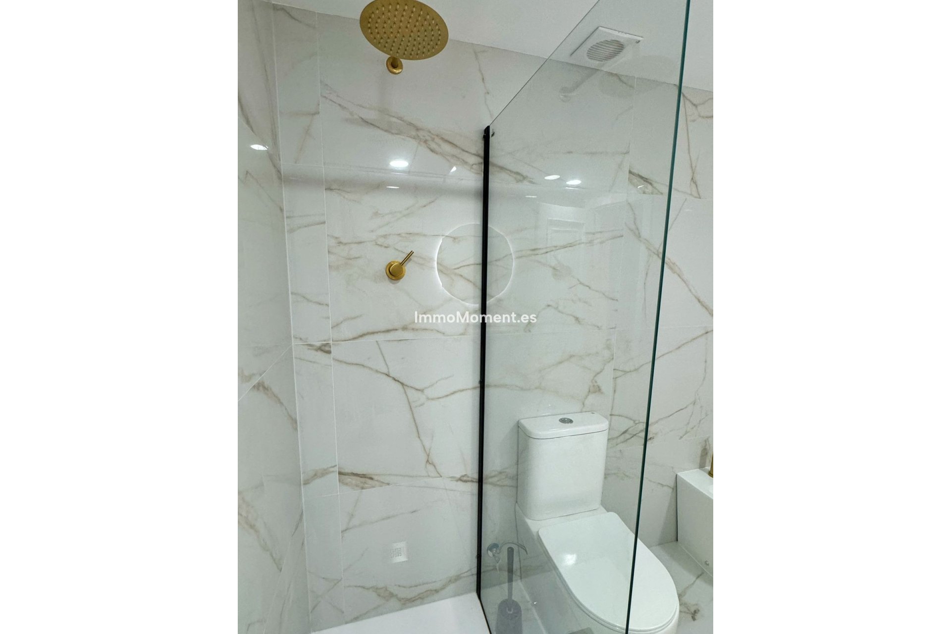 Resale - Apartment - Benahavís - Benahavís Centro