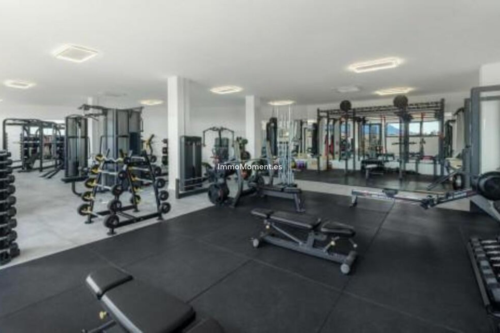Resale - Apartment - Benahavís - Benahavís Centro