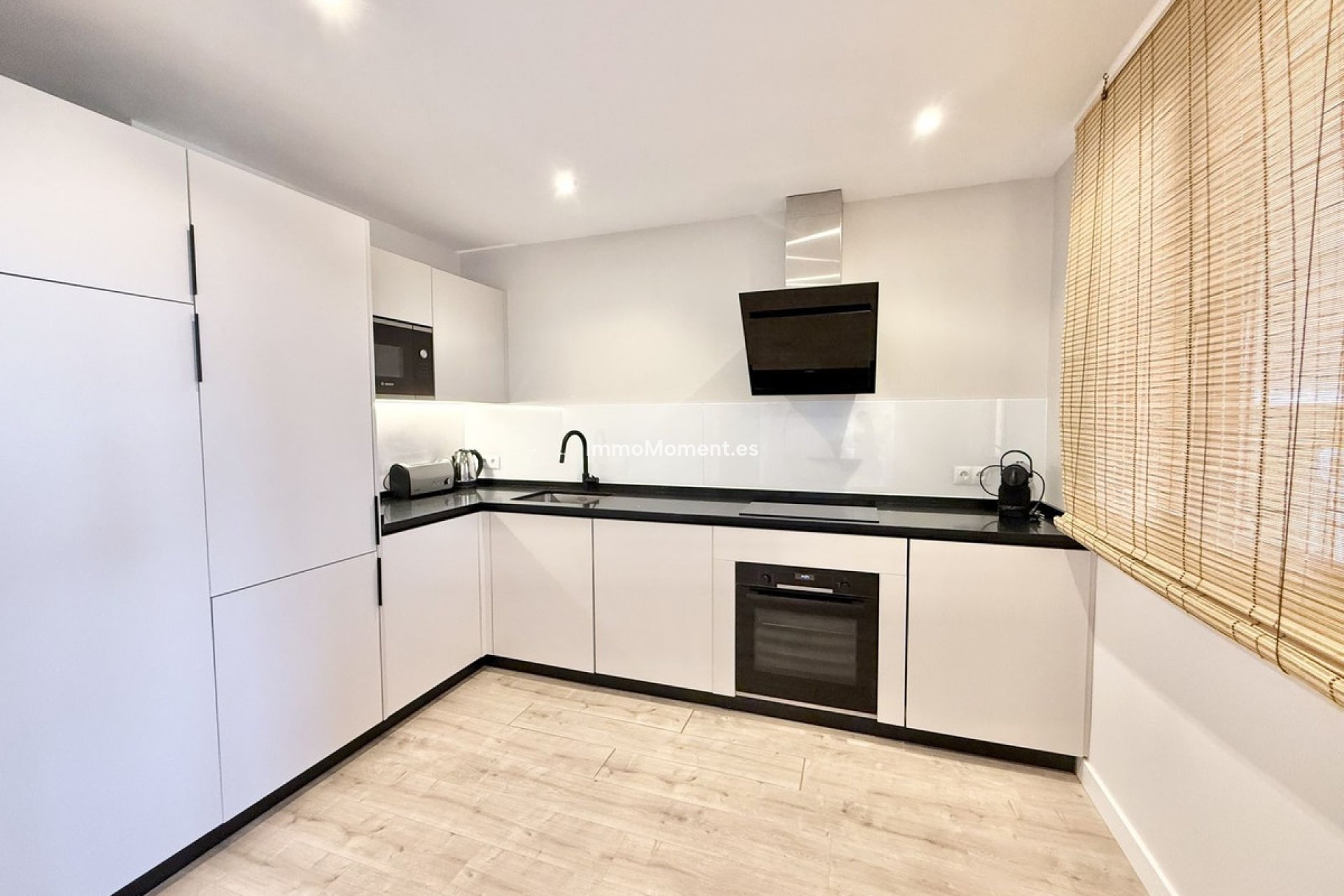 Resale - Apartment - Benahavís - Benahavís Centro