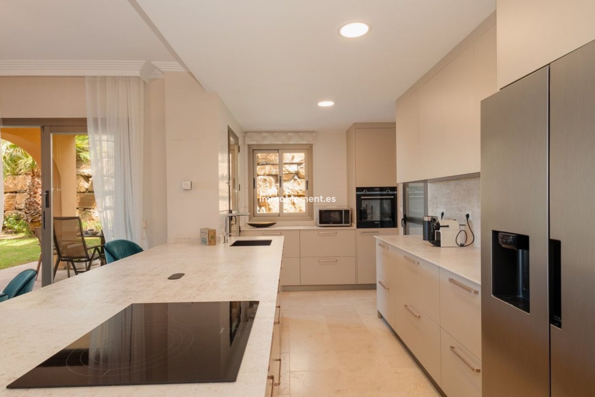 Resale - Apartment - Benahavís - Benahavís Centro