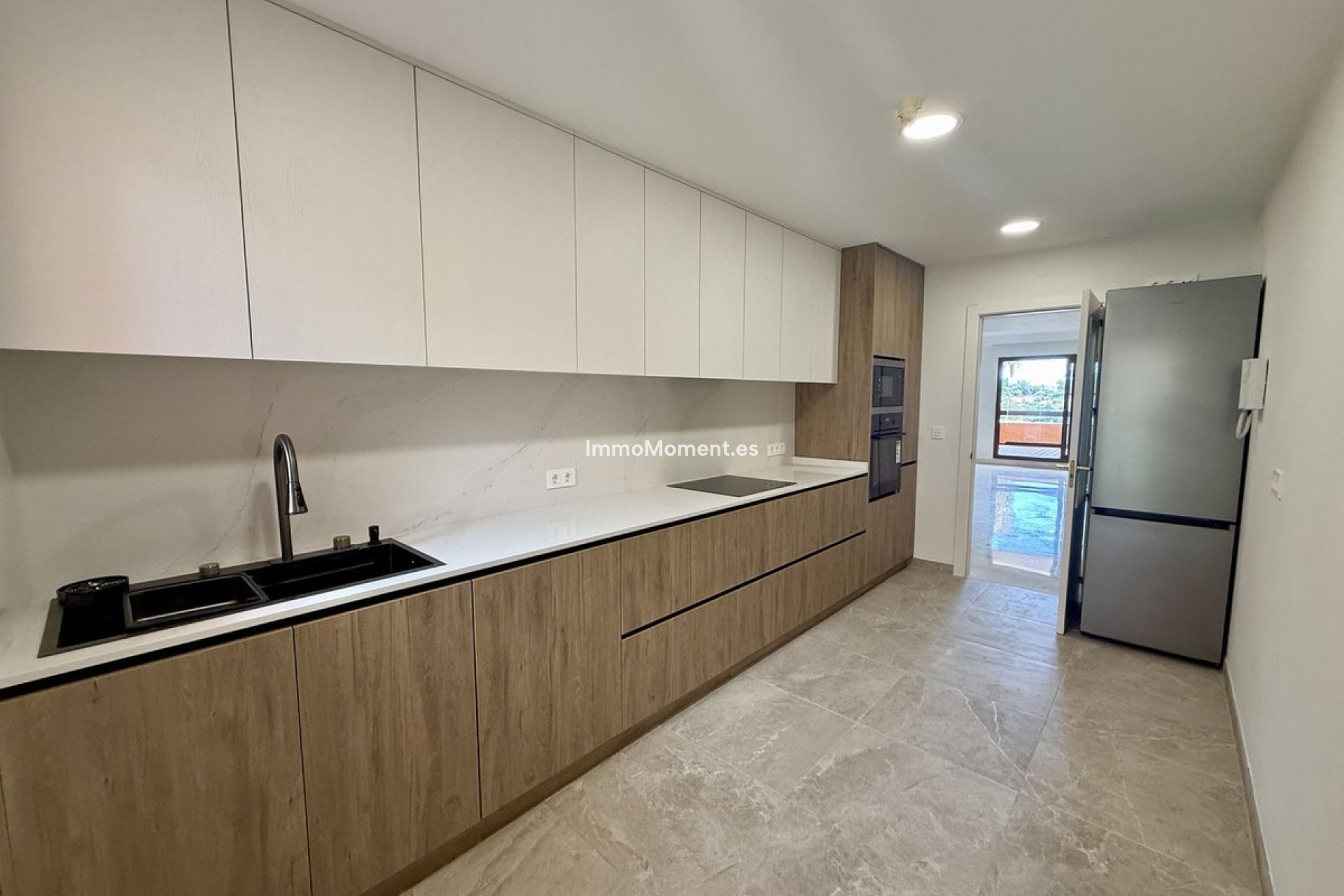 Resale - Apartment - Benahavís - Benahavís Centro