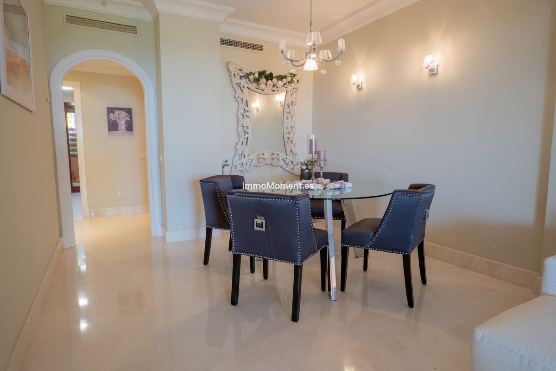 Resale - Apartment - Benahavís - Benahavís Centro