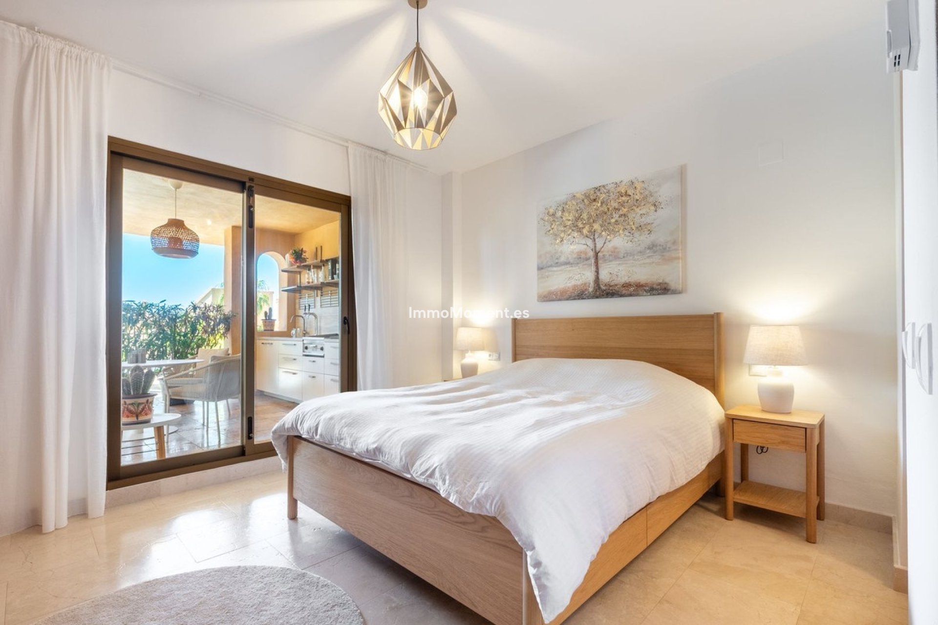 Resale - Apartment - Benahavís - Benahavís Centro