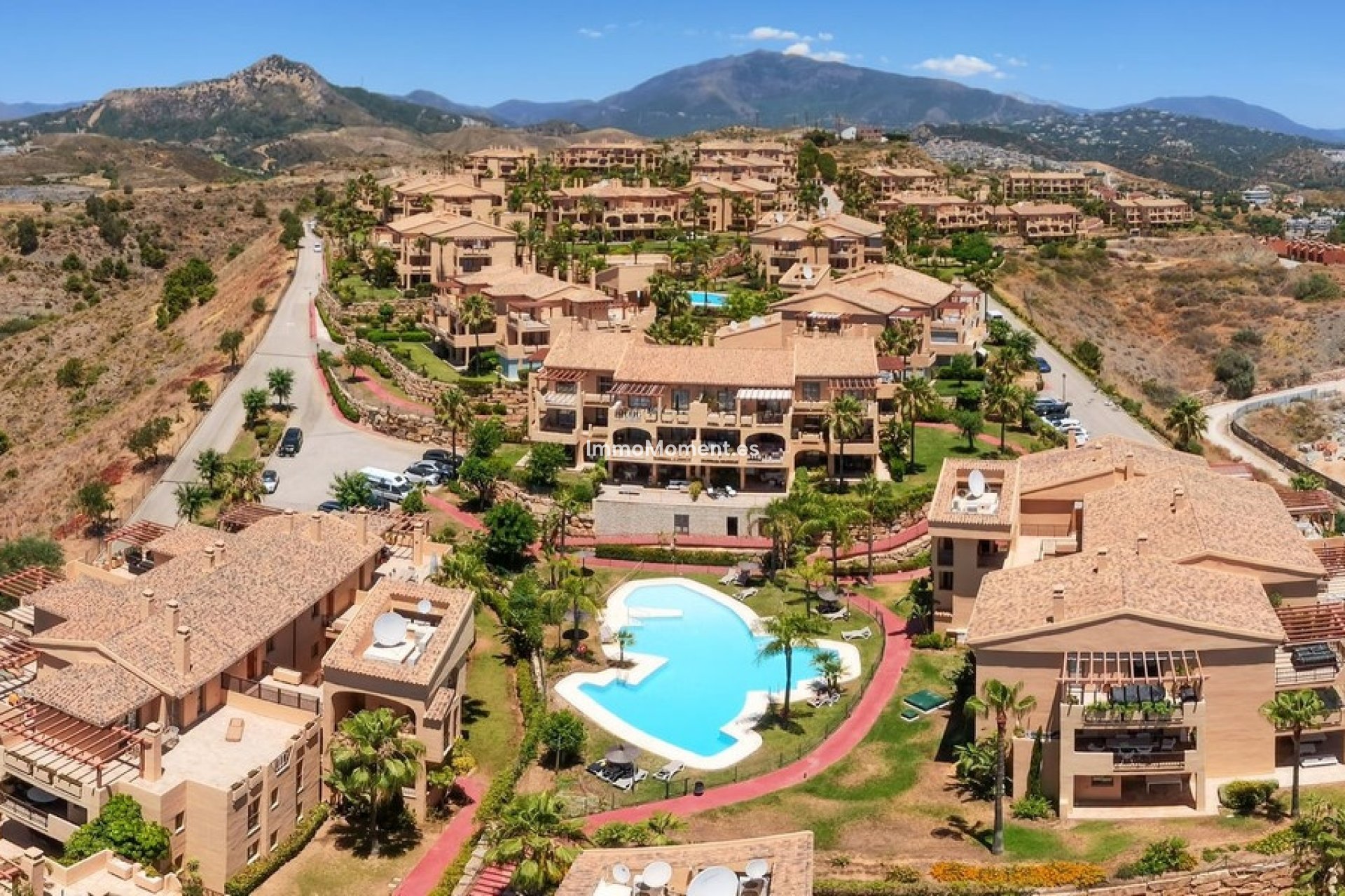 Resale - Apartment - Benahavís - Benahavís Centro