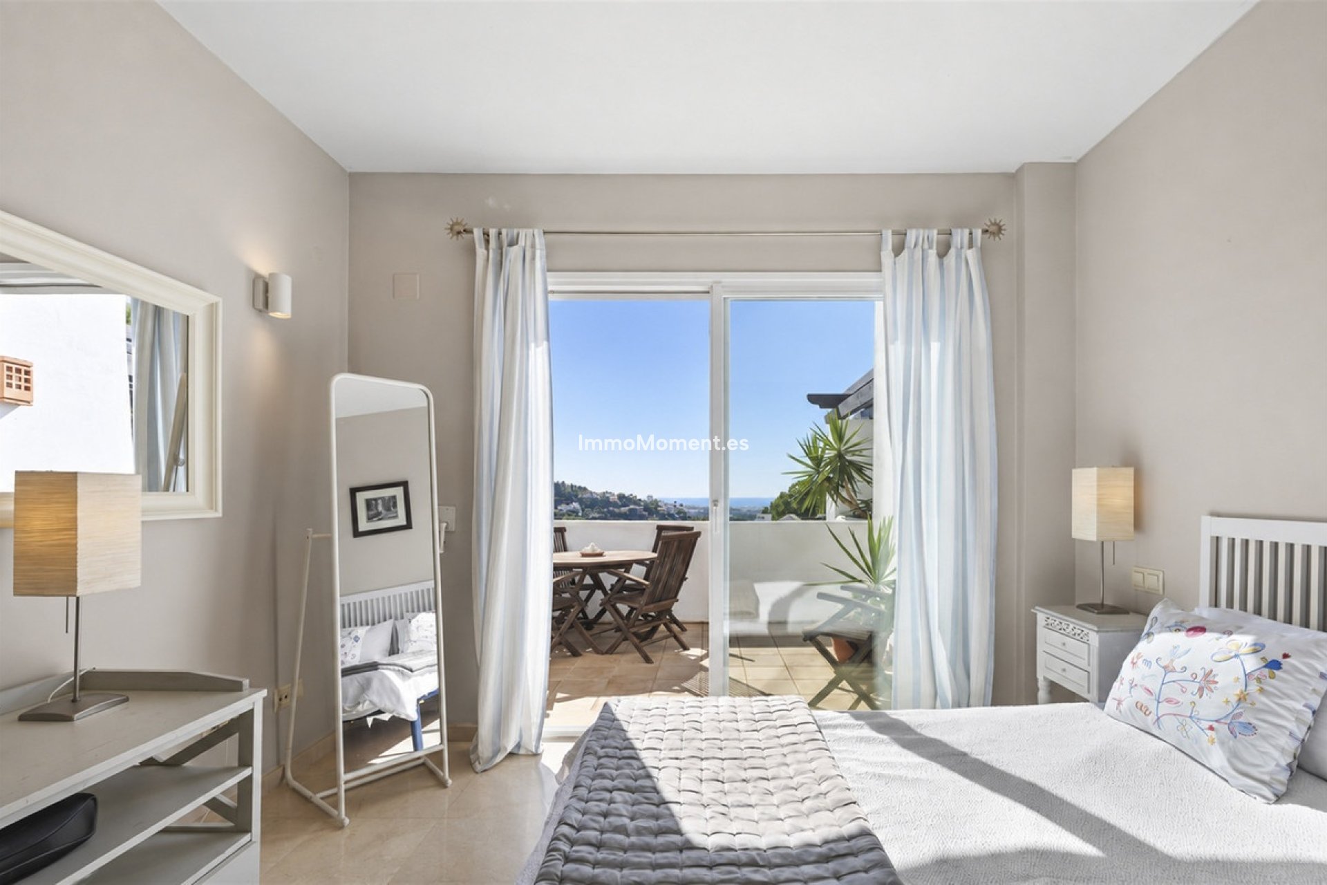 Resale - Apartment - Benahavís - Benahavís Centro