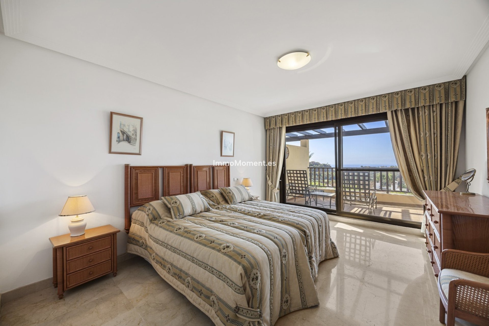 Resale - Apartment - Benahavís - Benahavís Centro