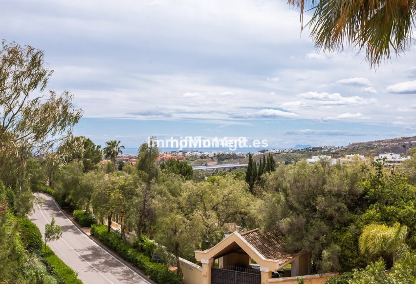 Resale - Apartment - Benahavís - Benahavís Centro