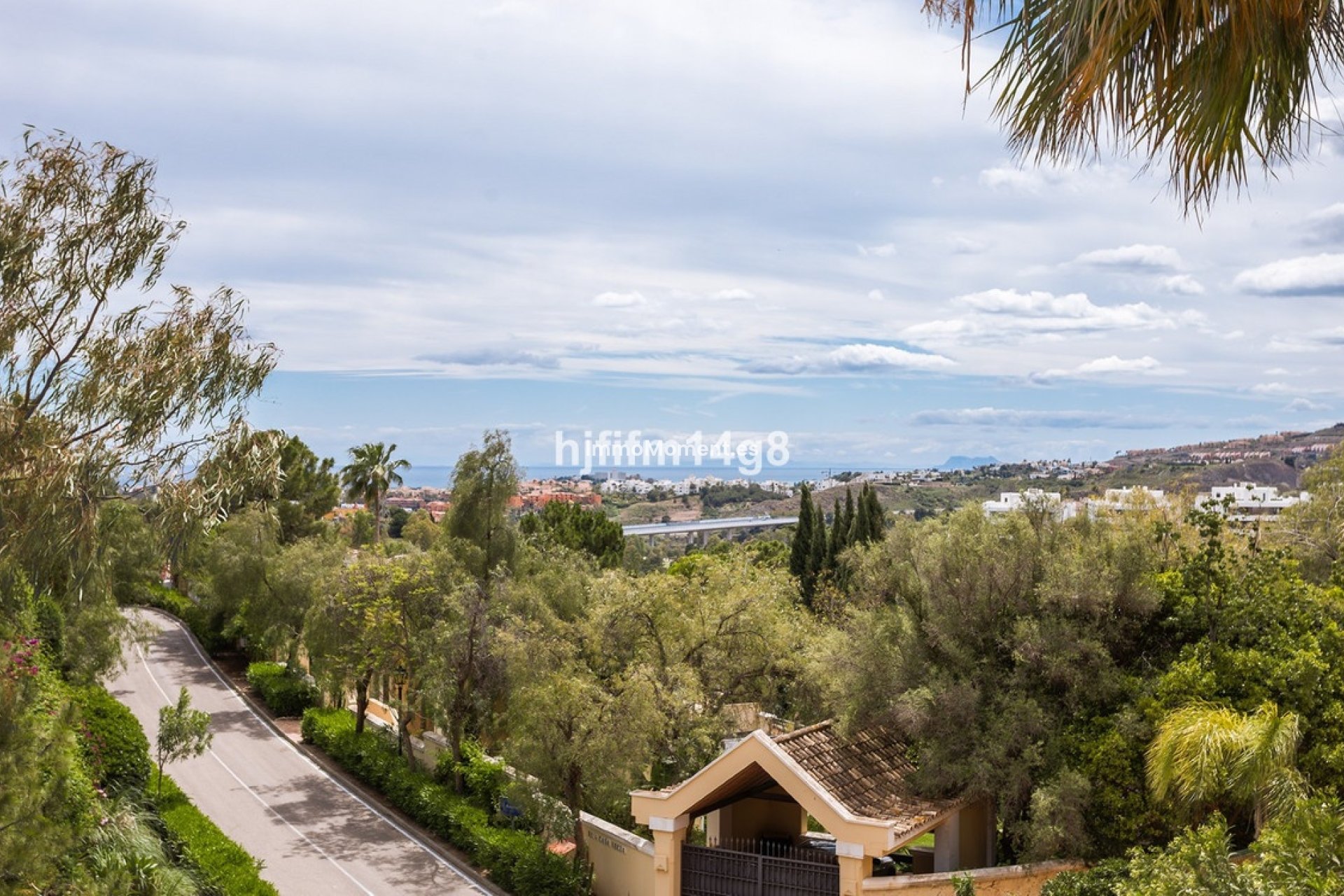 Resale - Apartment - Benahavís - Benahavís Centro