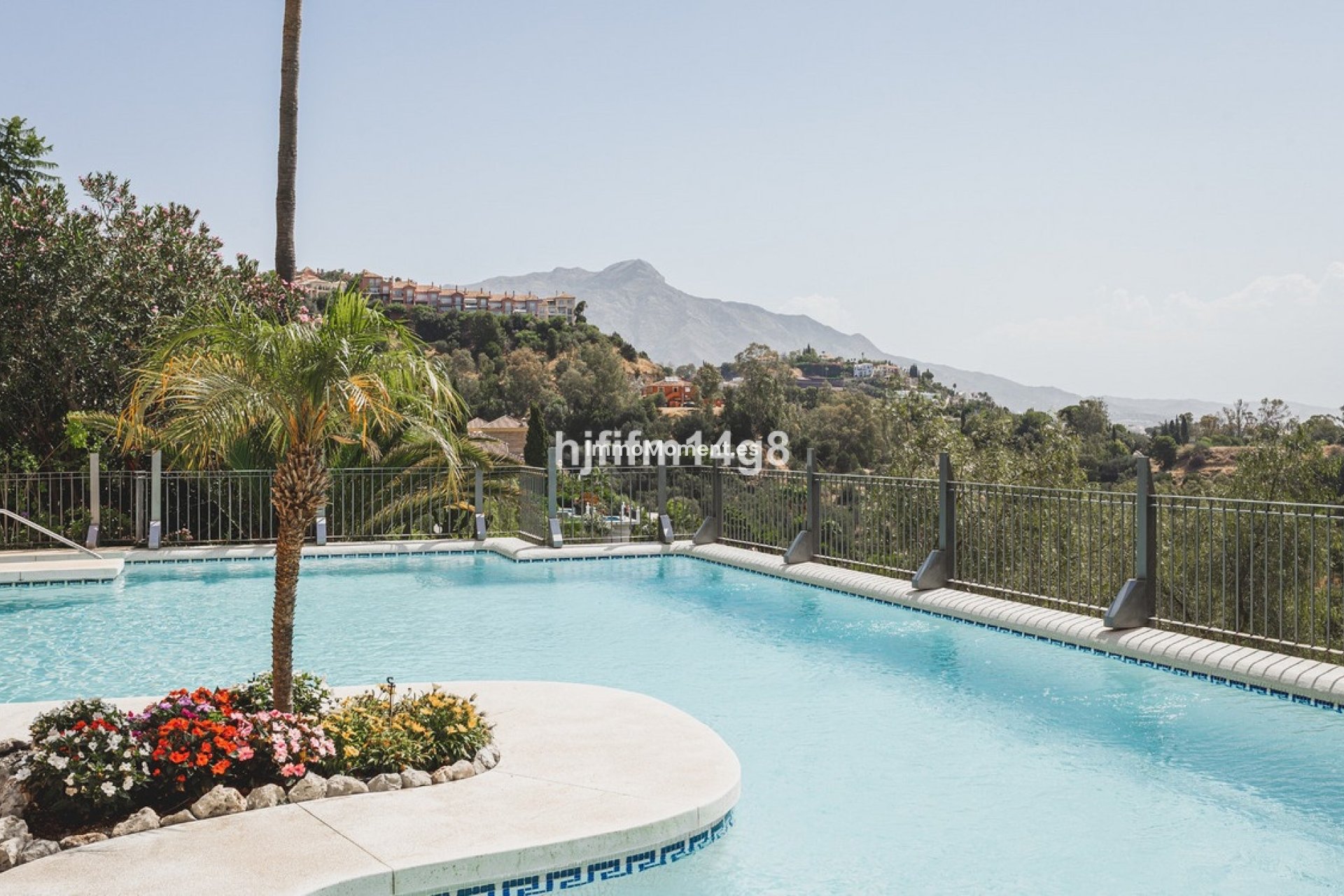 Resale - Apartment - Benahavís - Benahavís Centro