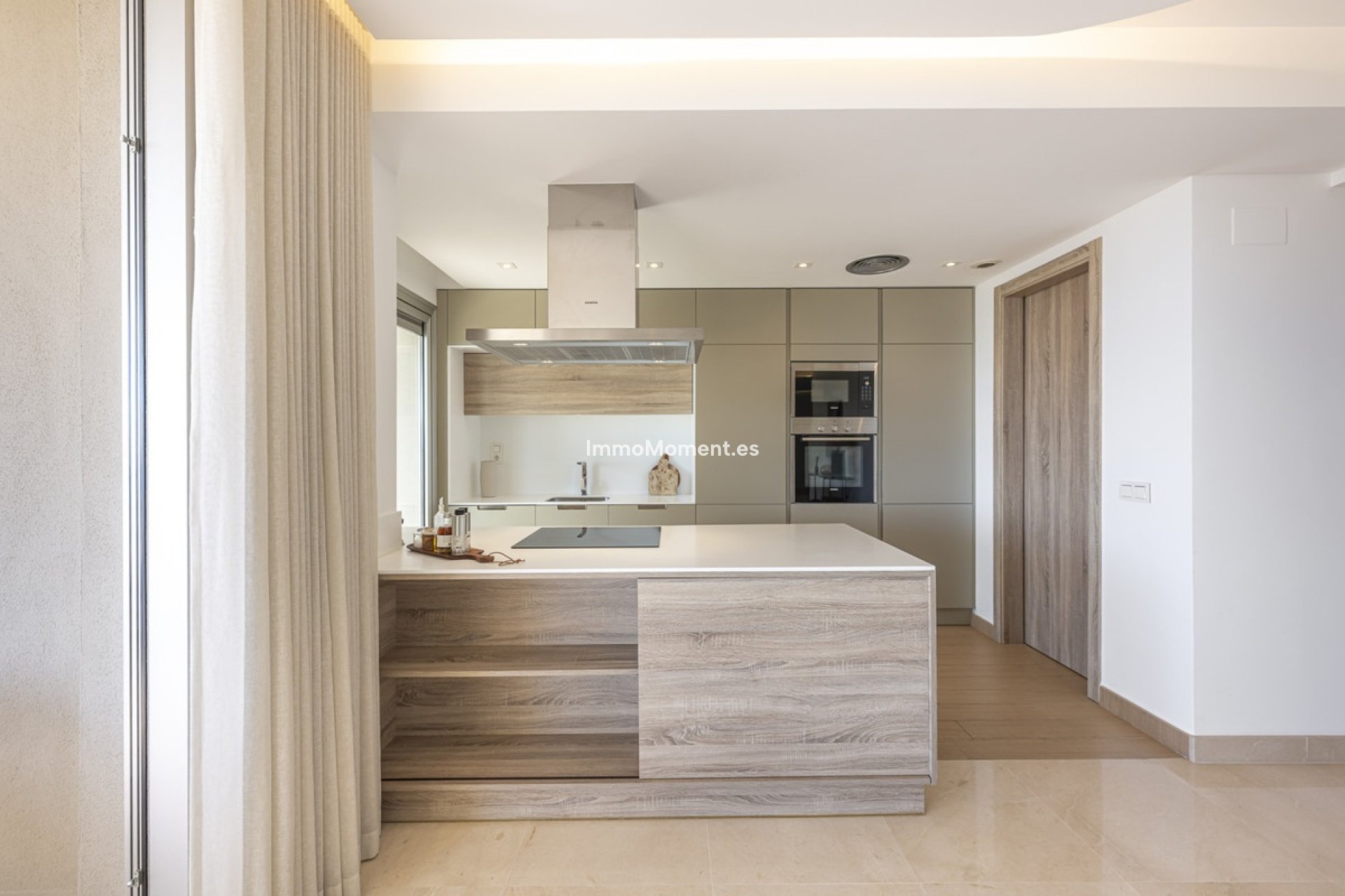 Resale - Apartment - Benahavís - Benahavís Centro
