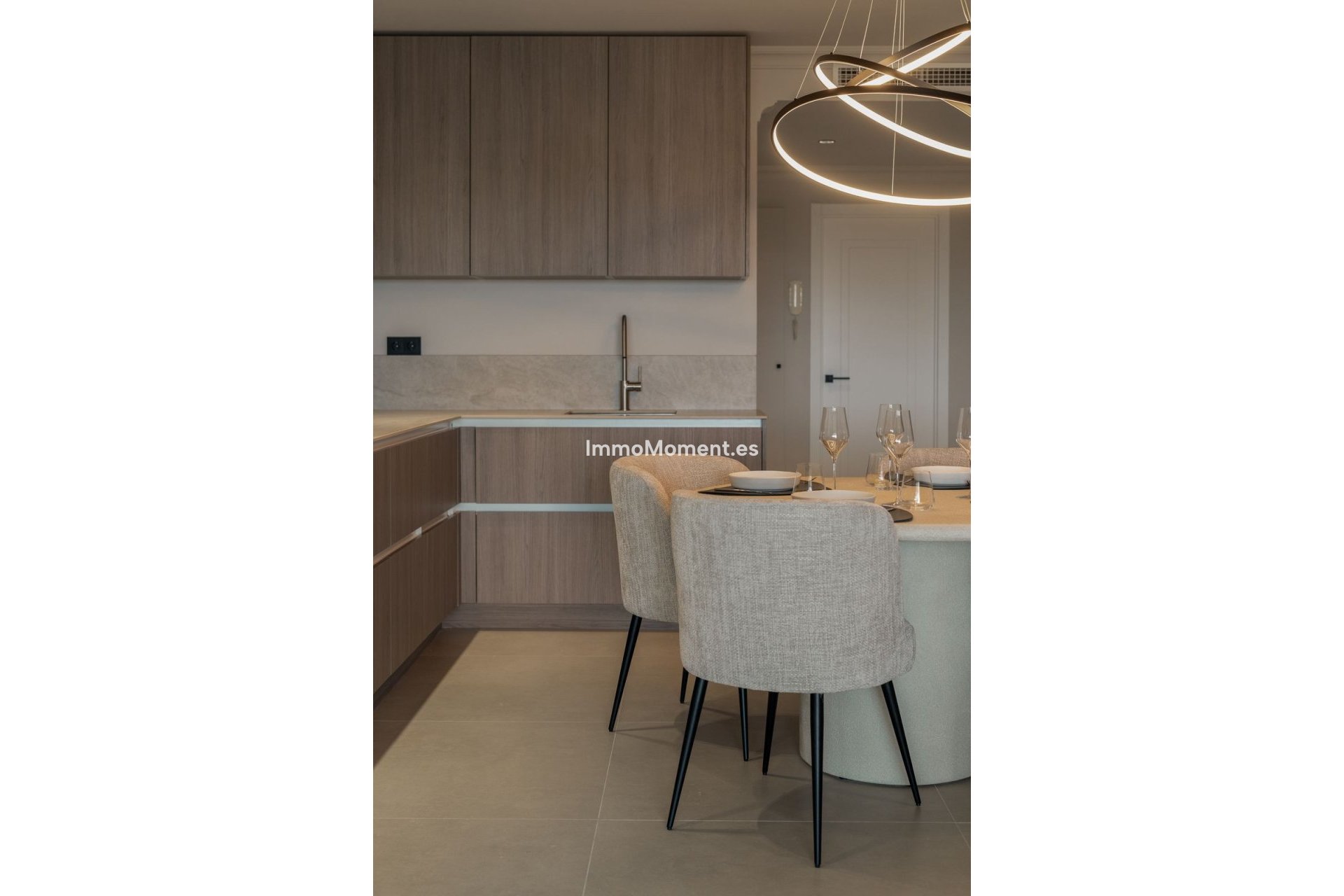Resale - Apartment - Benahavís - Benahavís Centro