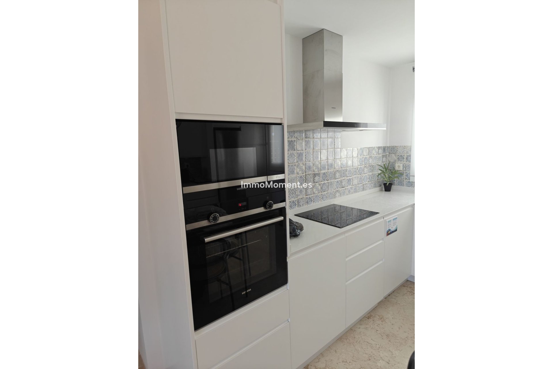 Resale - Apartment - Benahavís - Benahavís Centro