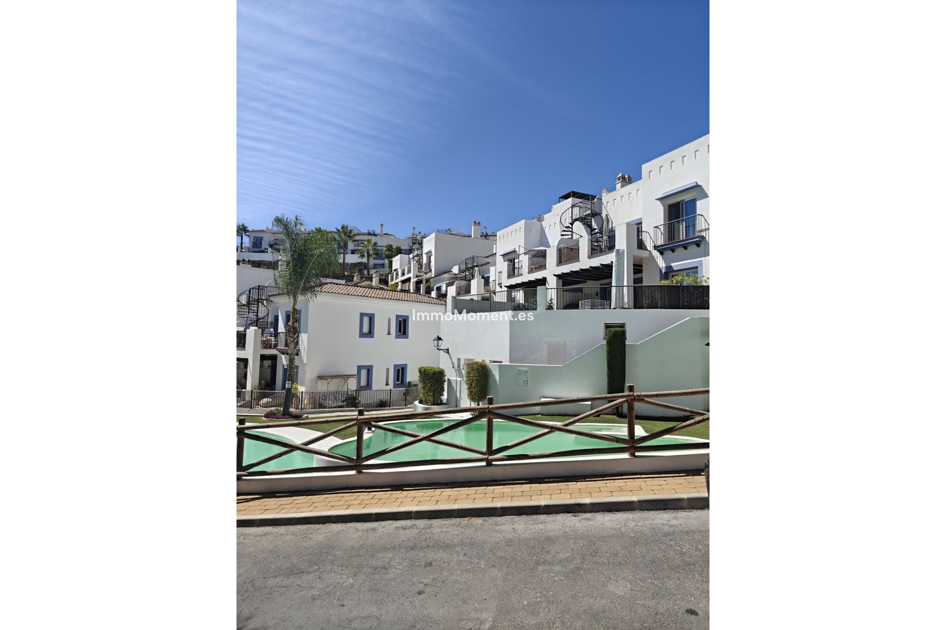 Resale - Apartment - Benahavís - Benahavís Centro