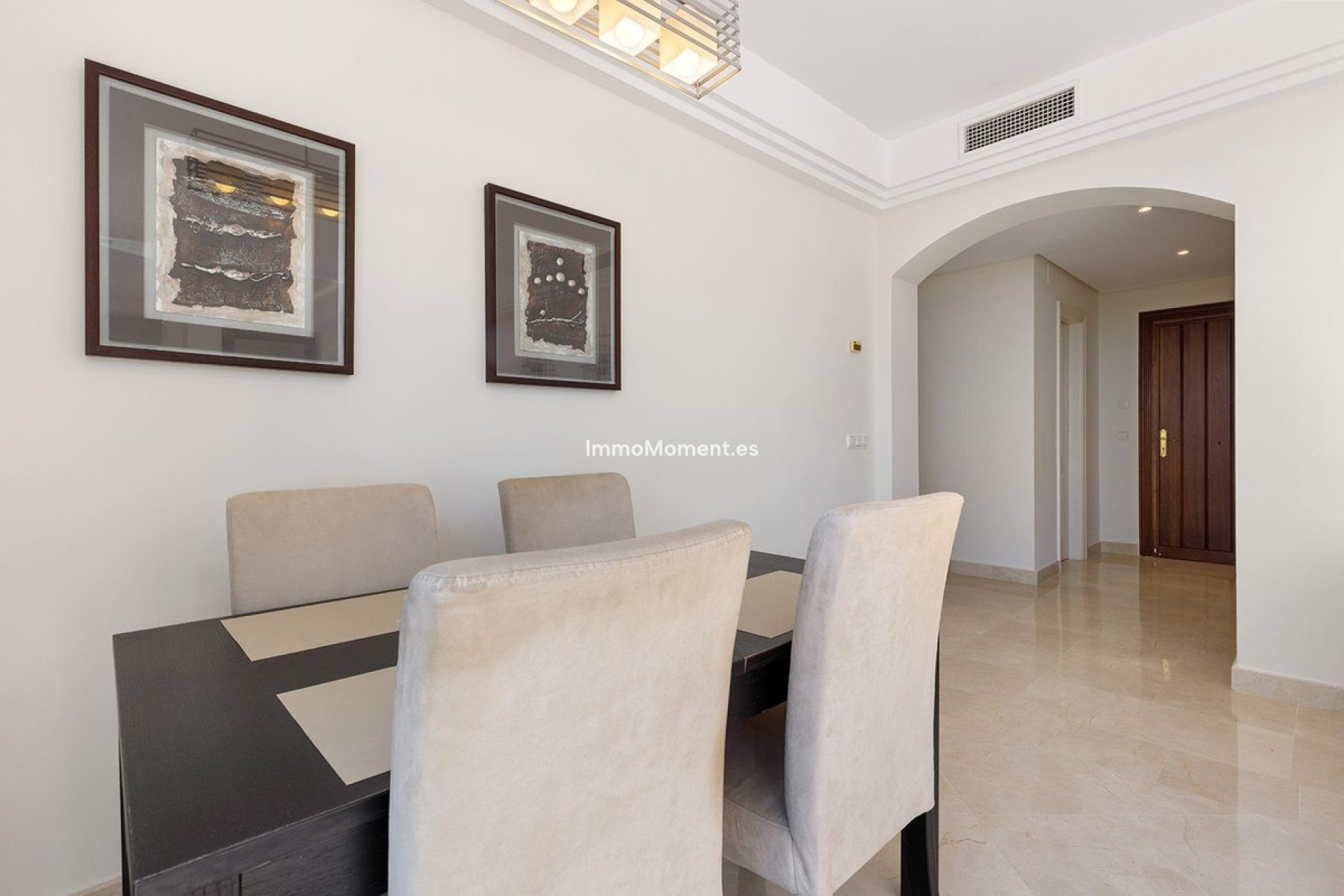 Resale - Apartment - Benahavís - Benahavís Centro