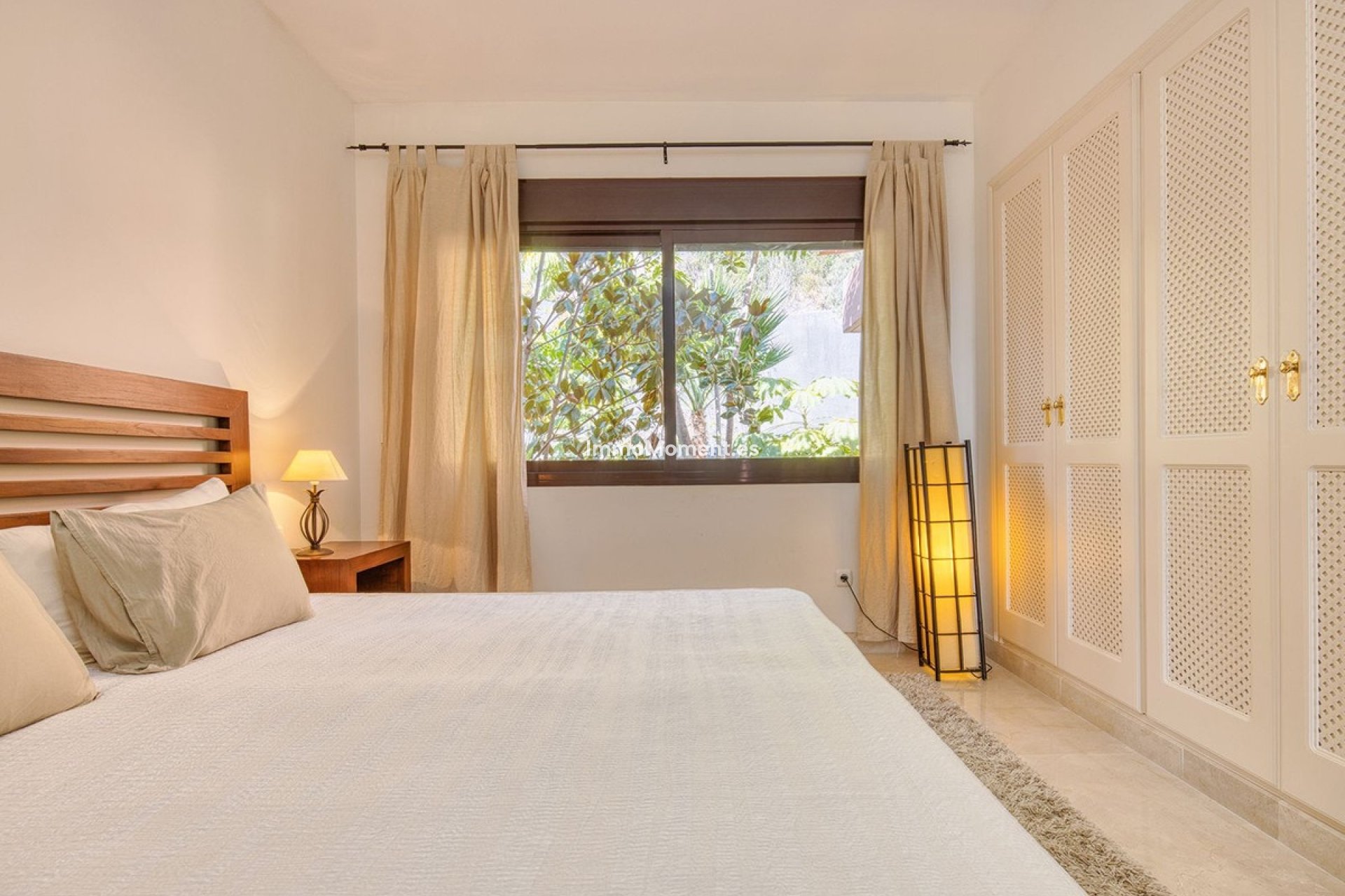 Resale - Apartment - Benahavís - Benahavís Centro
