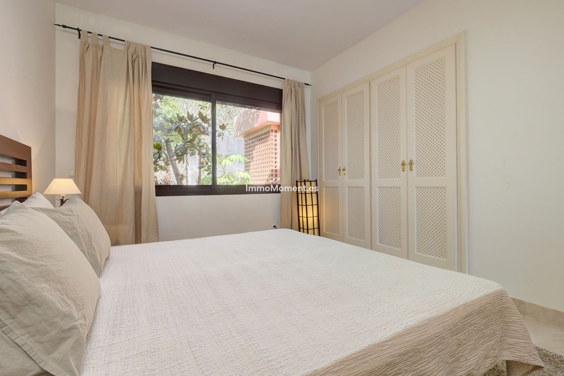 Resale - Apartment - Benahavís - Benahavís Centro