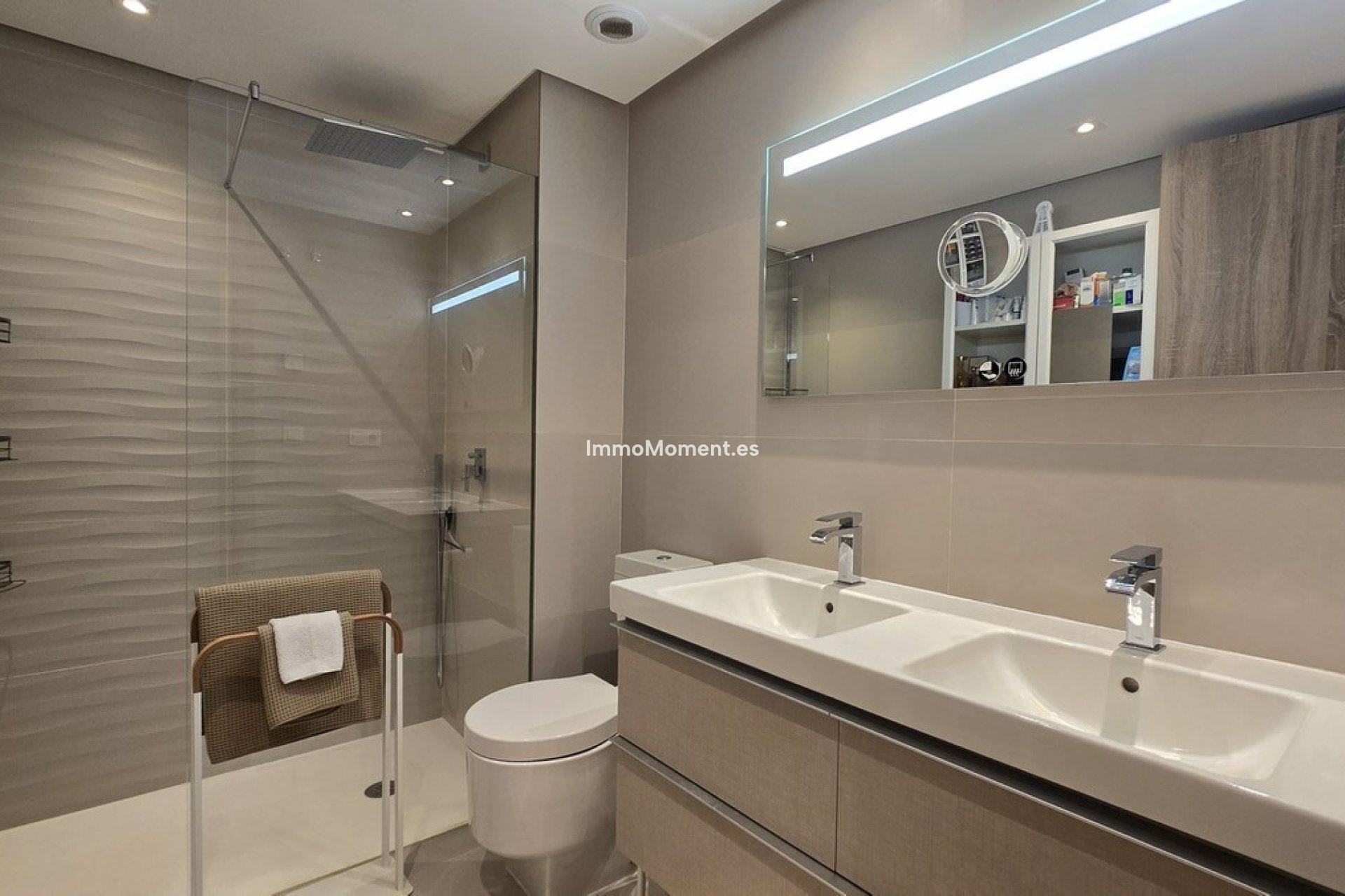 Resale - Apartment - Benahavís - Benahavís Centro