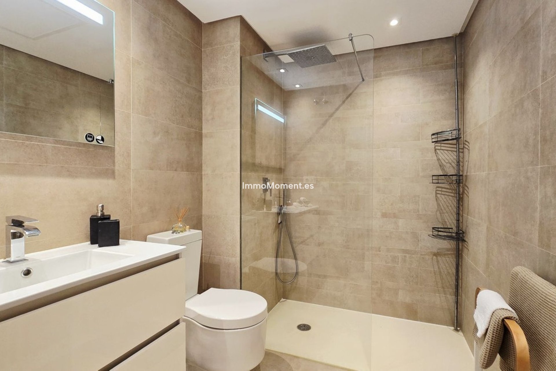 Resale - Apartment - Benahavís - Benahavís Centro