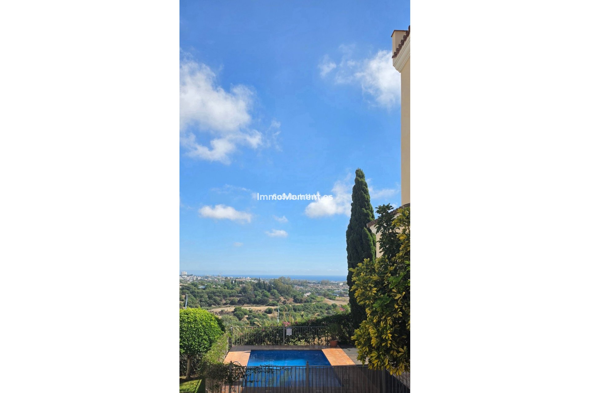 Resale - Apartment - Benahavís - Benahavís Centro