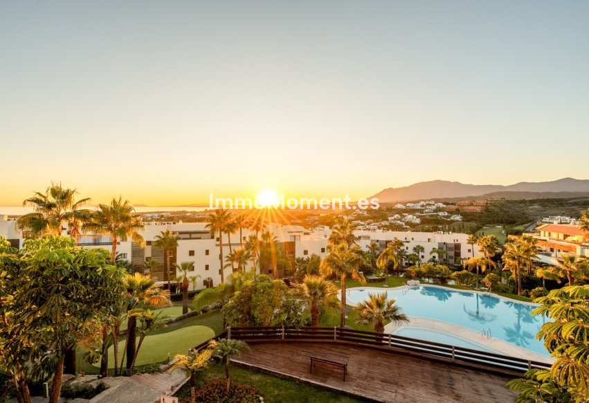 Resale - Apartment - Benahavís - Benahavís Centro