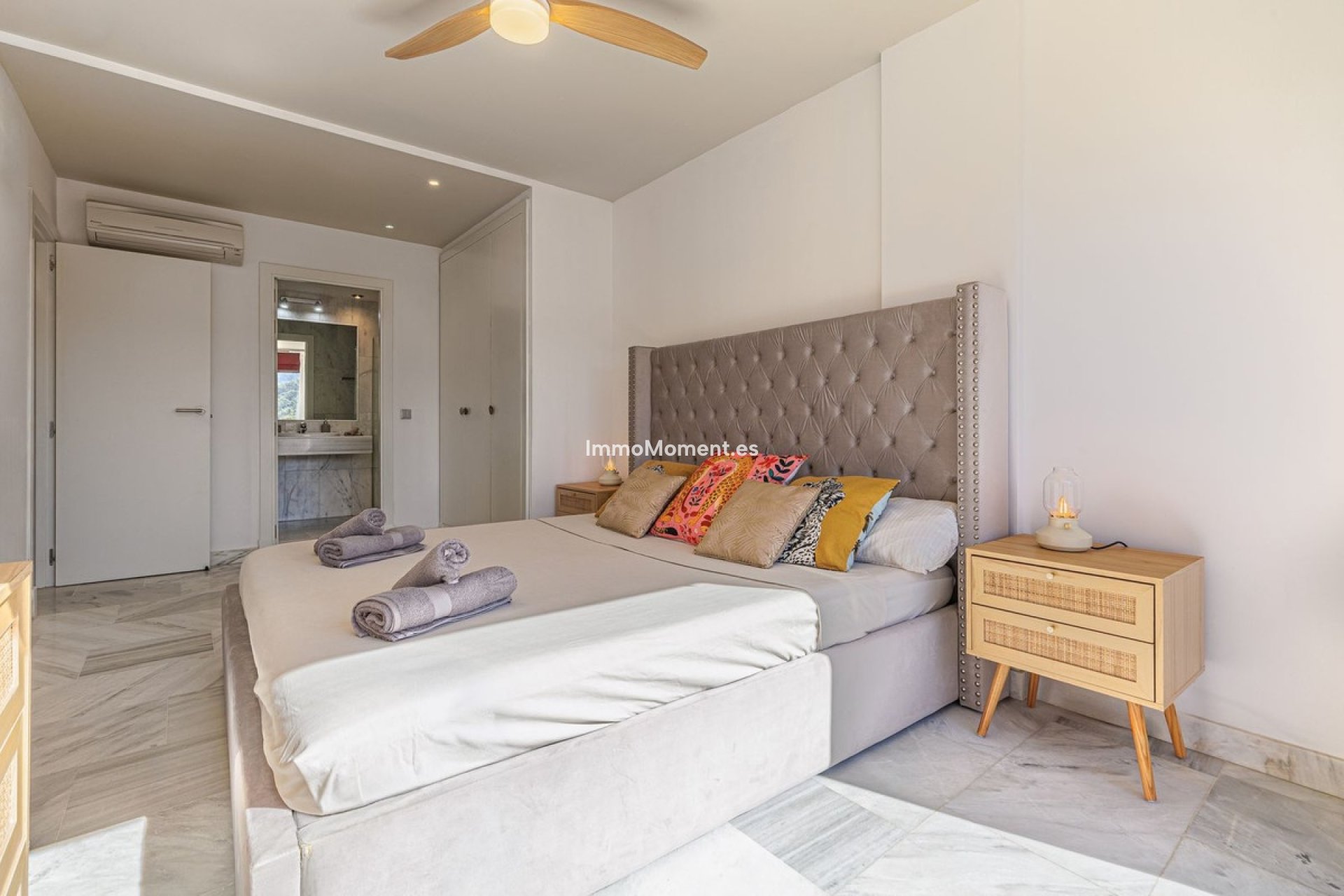 Resale - Apartment - Benahavís - Benahavís Centro