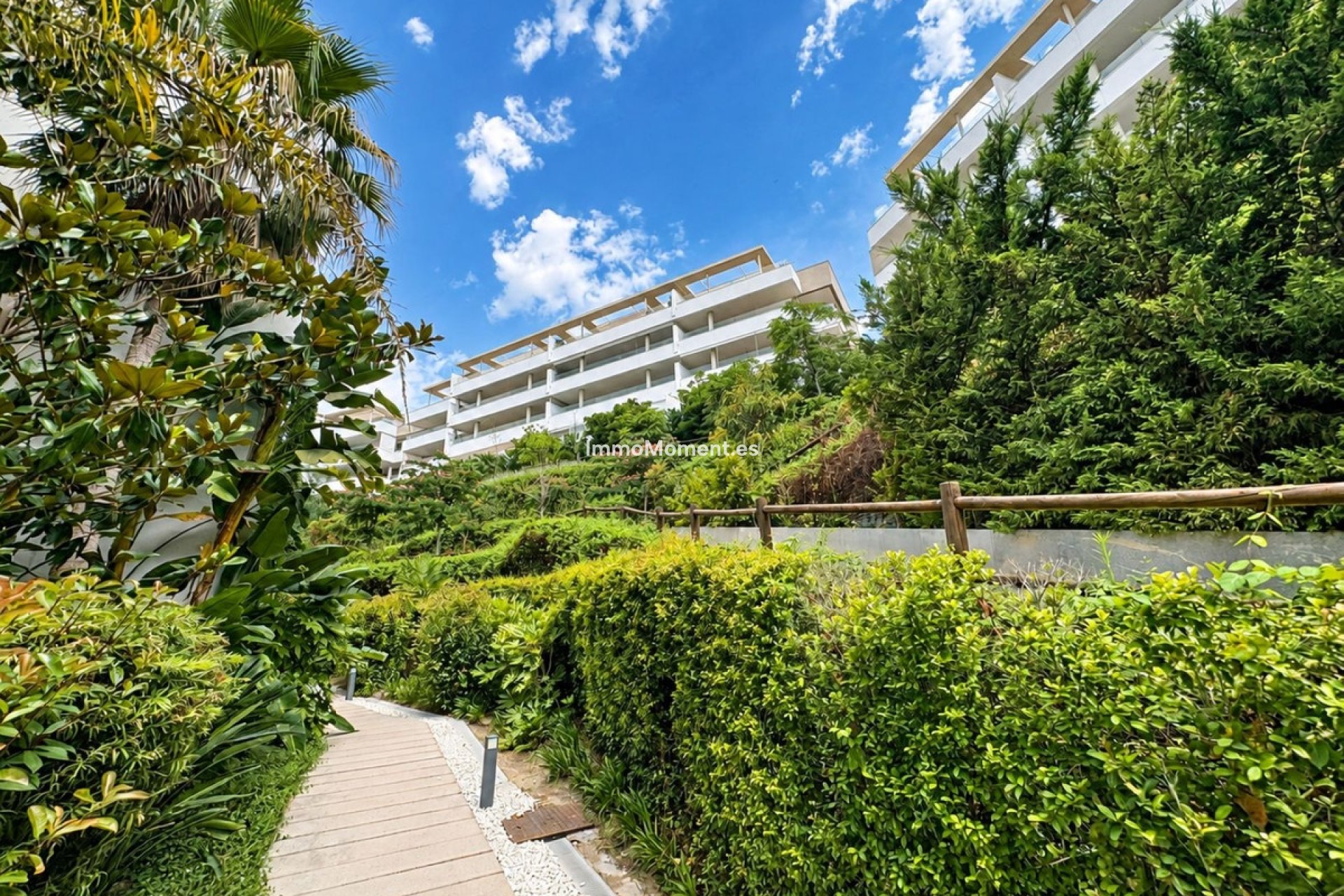 Resale - Apartment - Benahavís - Benahavís Centro