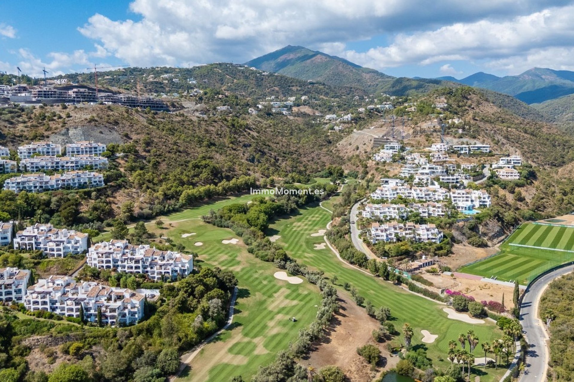 Resale - Apartment - Benahavís - Benahavís Centro