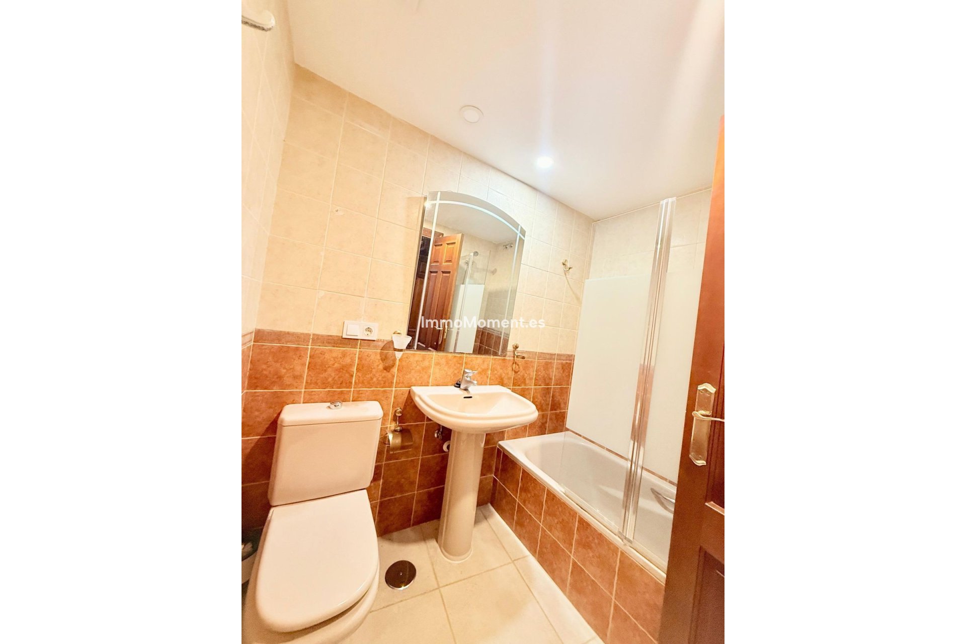Resale - Apartment - Benahavís - Benahavís Centro