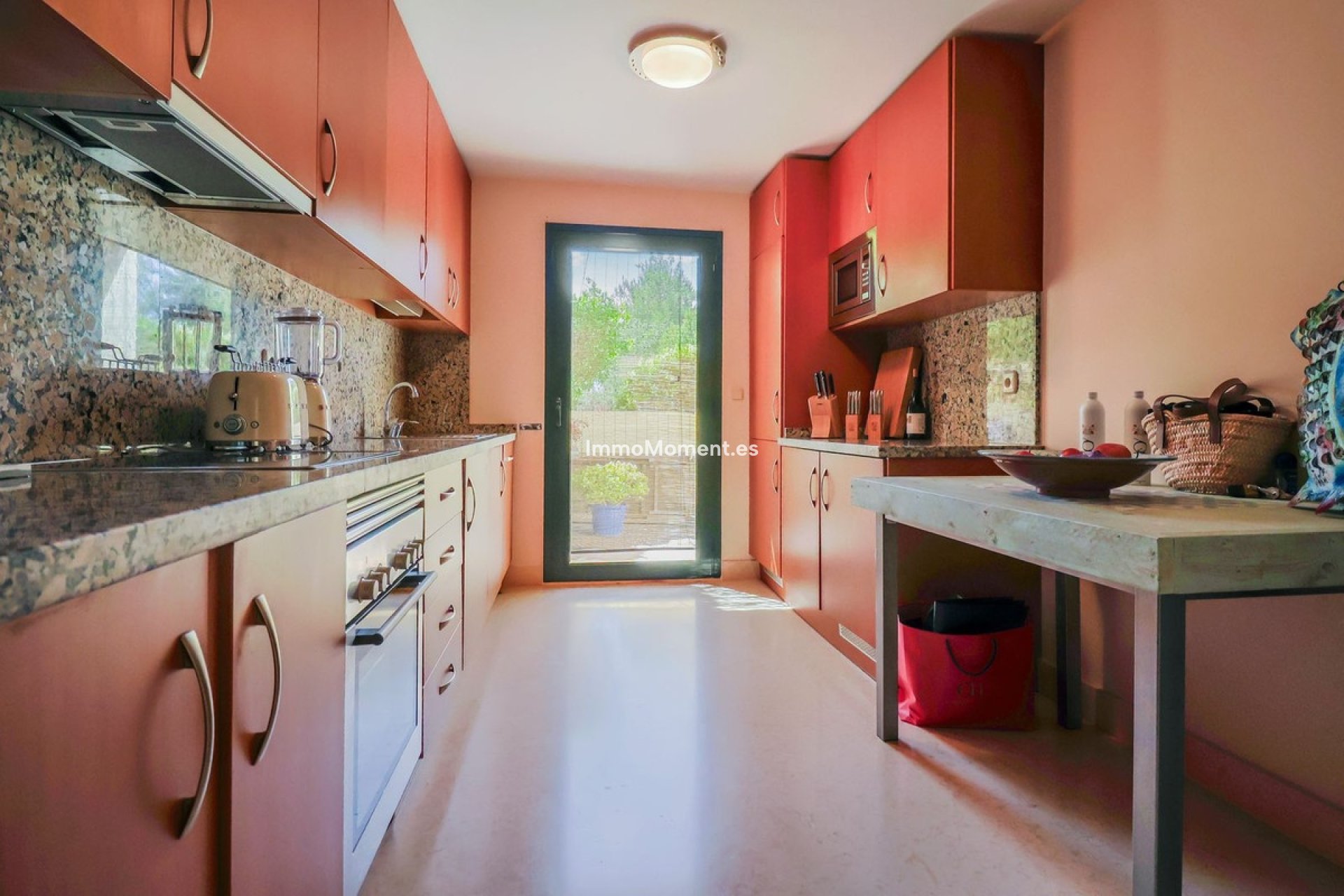 Resale - Apartment - Benahavís - Benahavís Centro