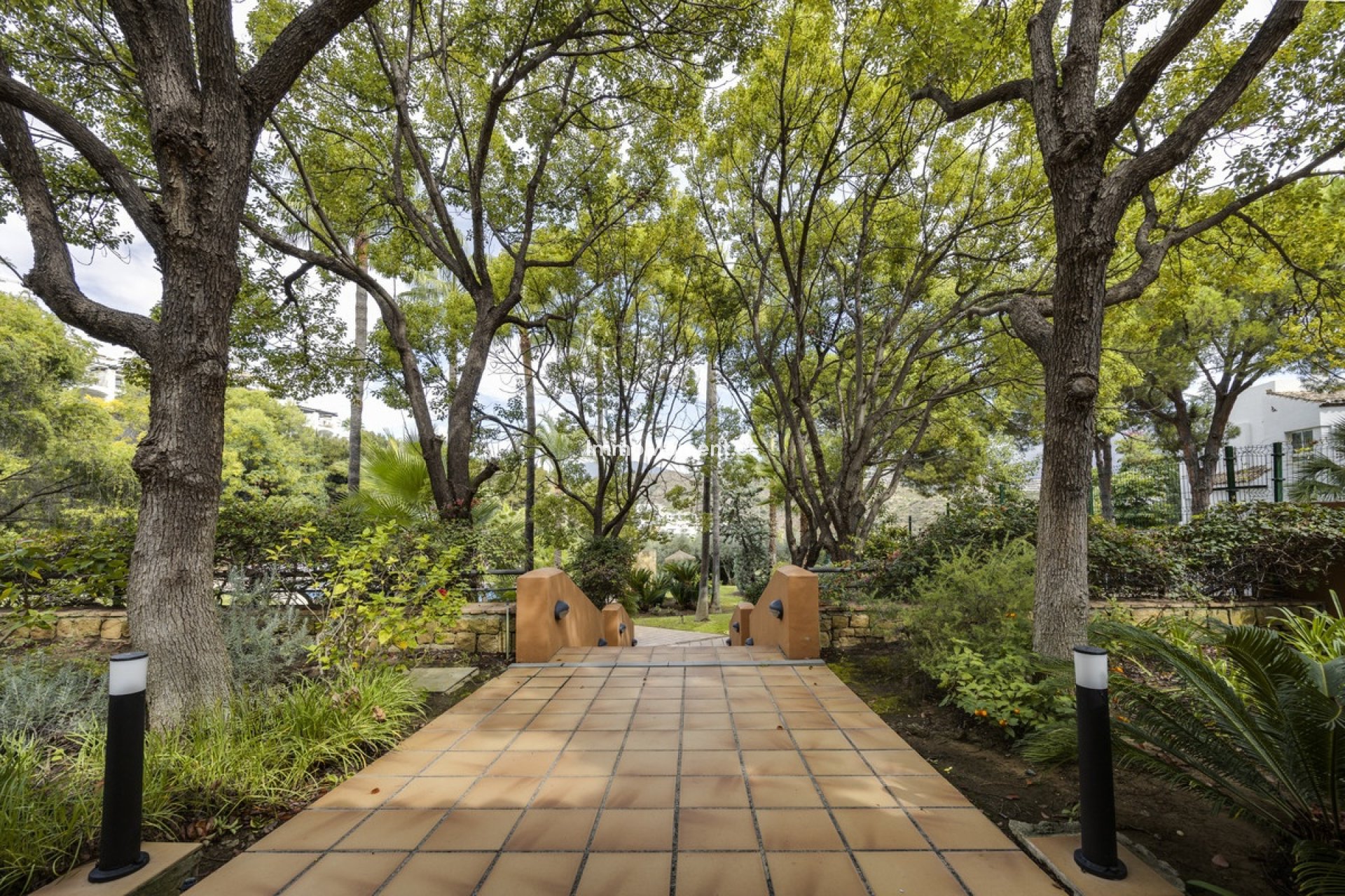 Resale - Apartment - Benahavís - Benahavís Centro