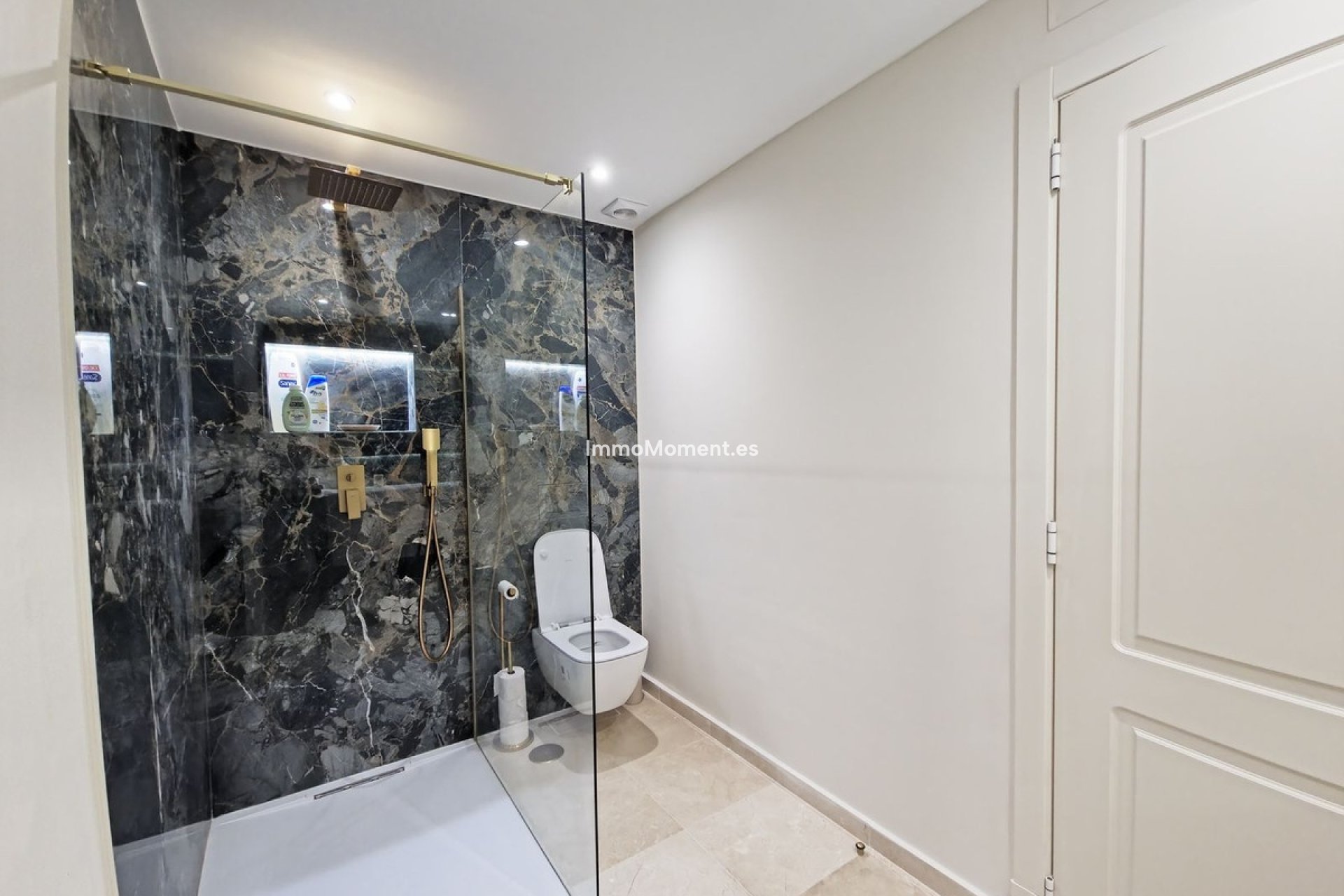 Resale - Apartment - Benahavís - Benahavís Centro